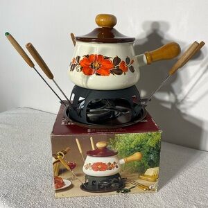 Vintage Porcelain Enamel Metal Fondue Set 2 Qt Floral Fondue Pot W Forks & Stand